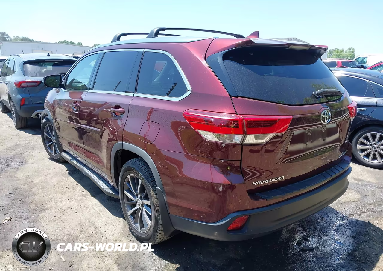 2017 Toyota Highlander Xle VIN:5TDJZRFH5HS375144 - 3