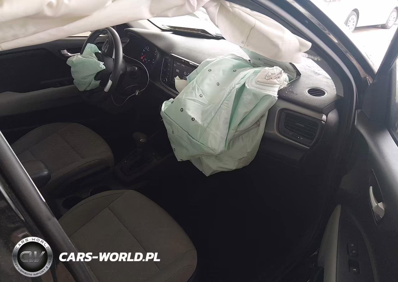 2020 Kia Rio S VIN:3KPA24AD1LE329793 - 5