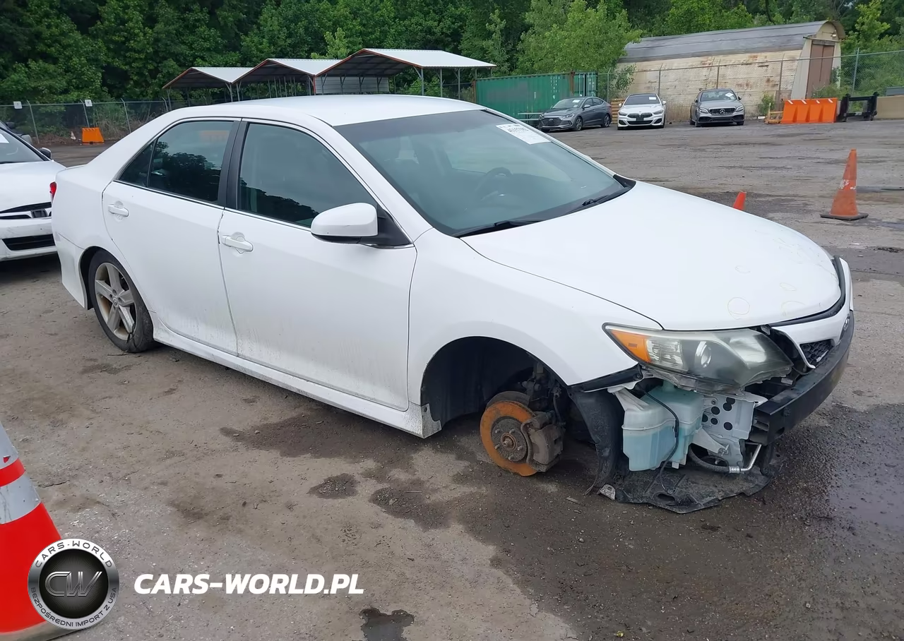 2012 Toyota Camry Se – zdjęcie 1 z 17