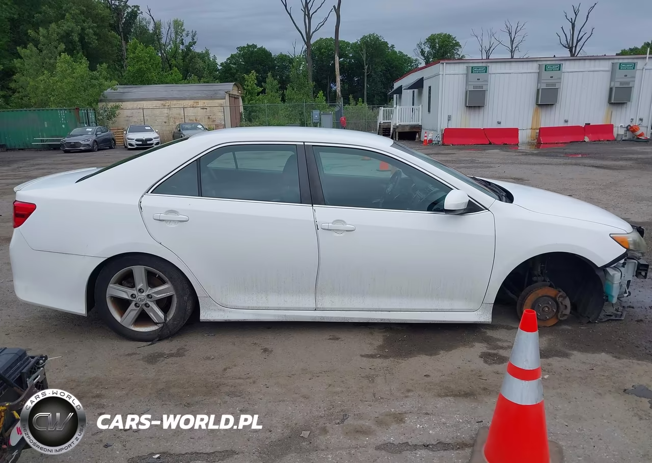 2012 Toyota Camry Se VIN:4T1BF1FK4CU617321 - 14