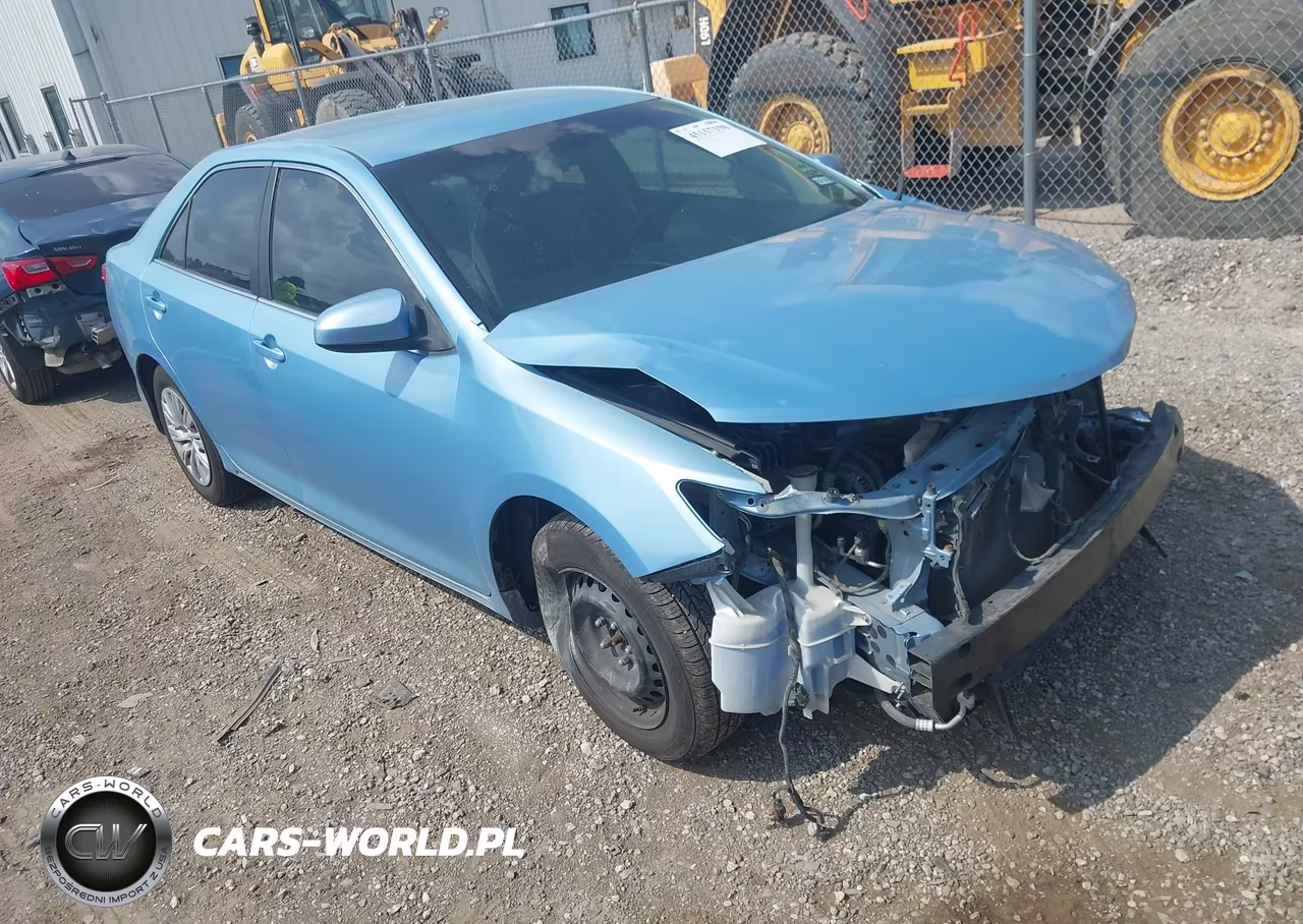 2012 Toyota Camry Le – zdjęcie 1 z 17