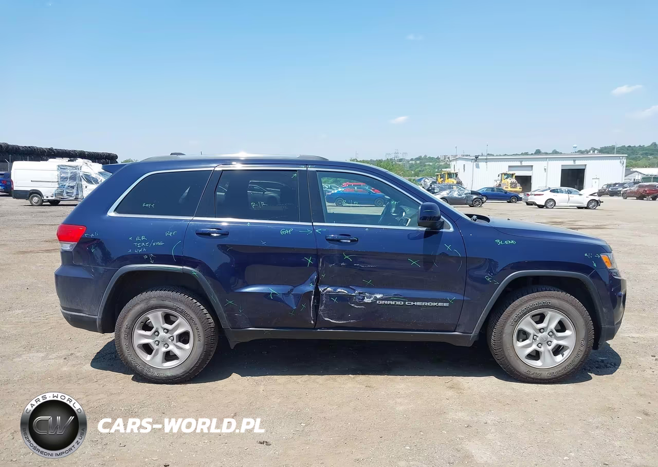 2015 Jeep Grand Cherokee Laredo VIN:1C4RJFAG2FC158463 - 13