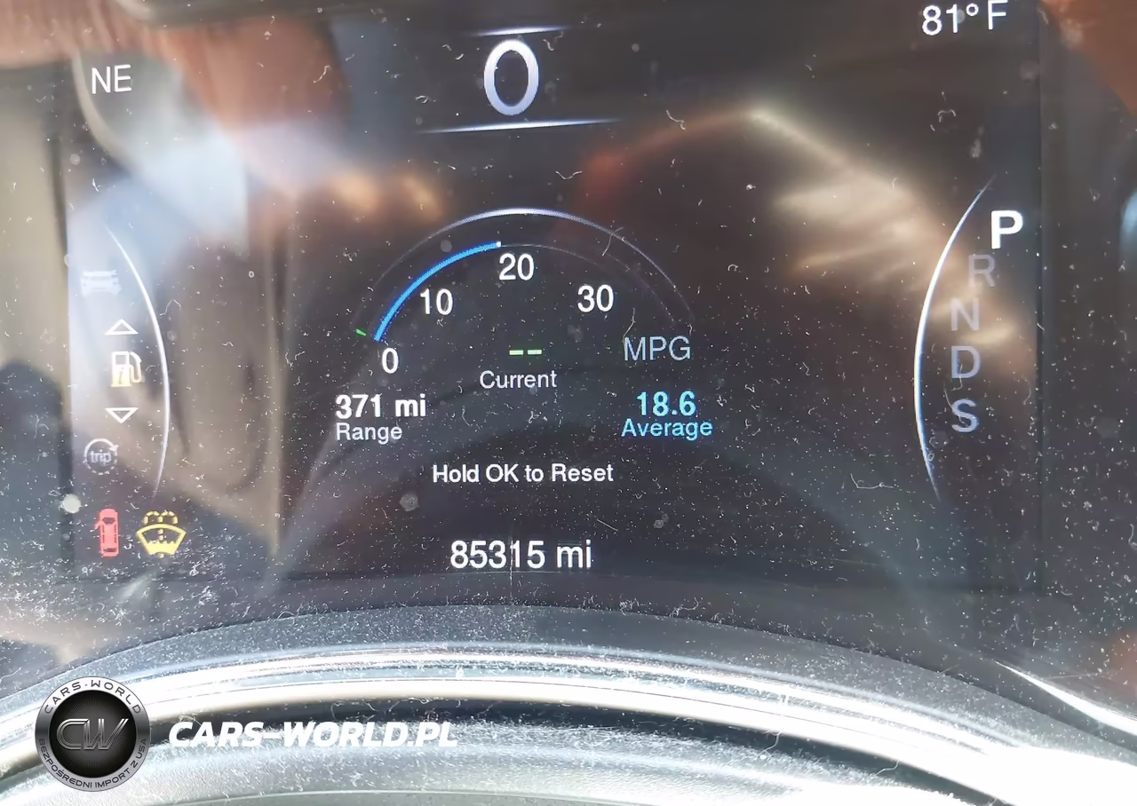 2015 Jeep Grand Cherokee Laredo VIN:1C4RJFAG2FC158463 - 15