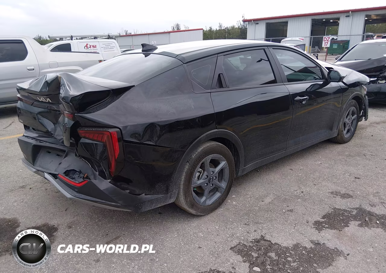 2025 Kia K4 Lxs VIN:3KPFT4DE7SE186712 - 4