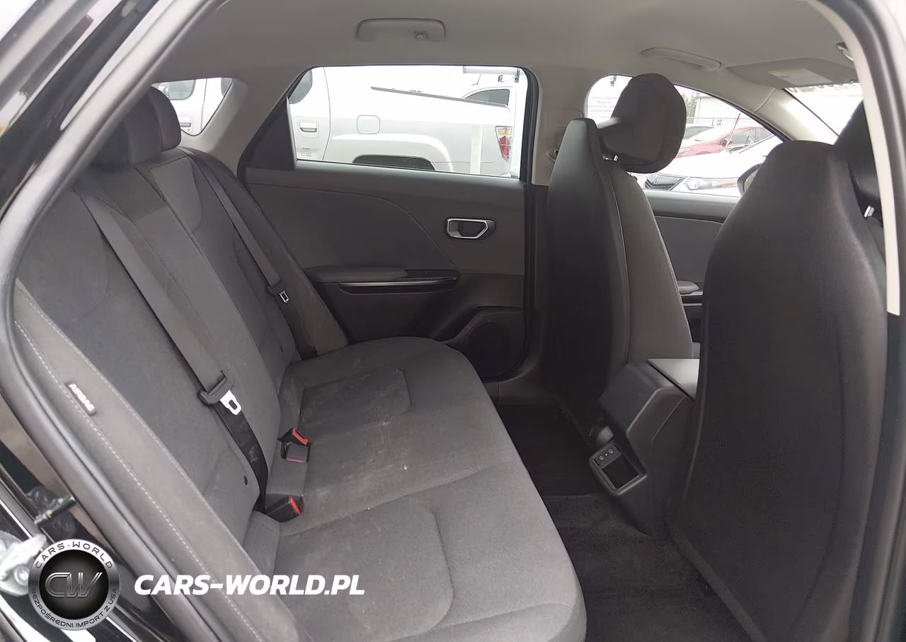 2025 Kia K4 Lxs VIN:3KPFT4DE7SE186712 - 8