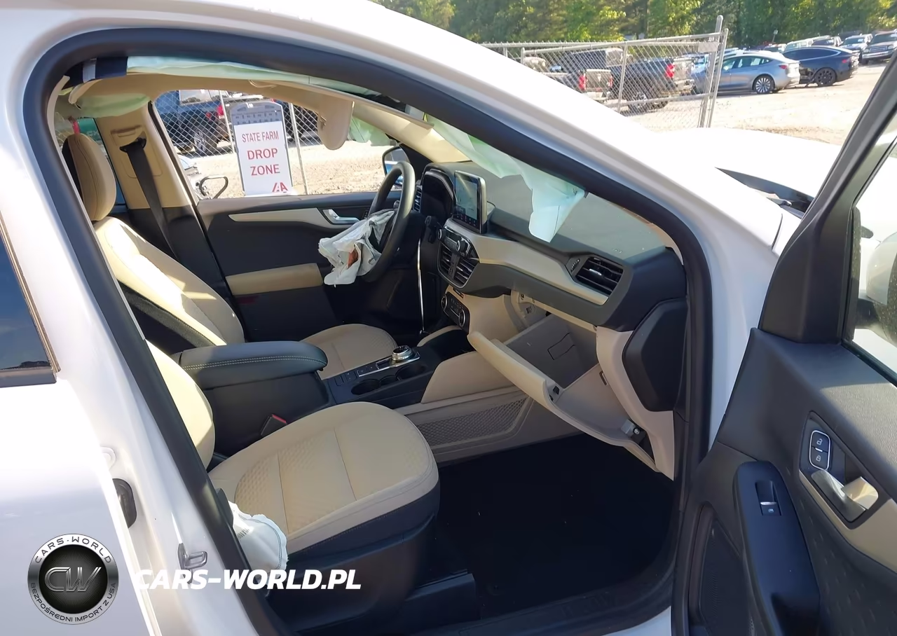 2020 Ford Escape Se VIN:1FMCU0G61LUA05762 - 5