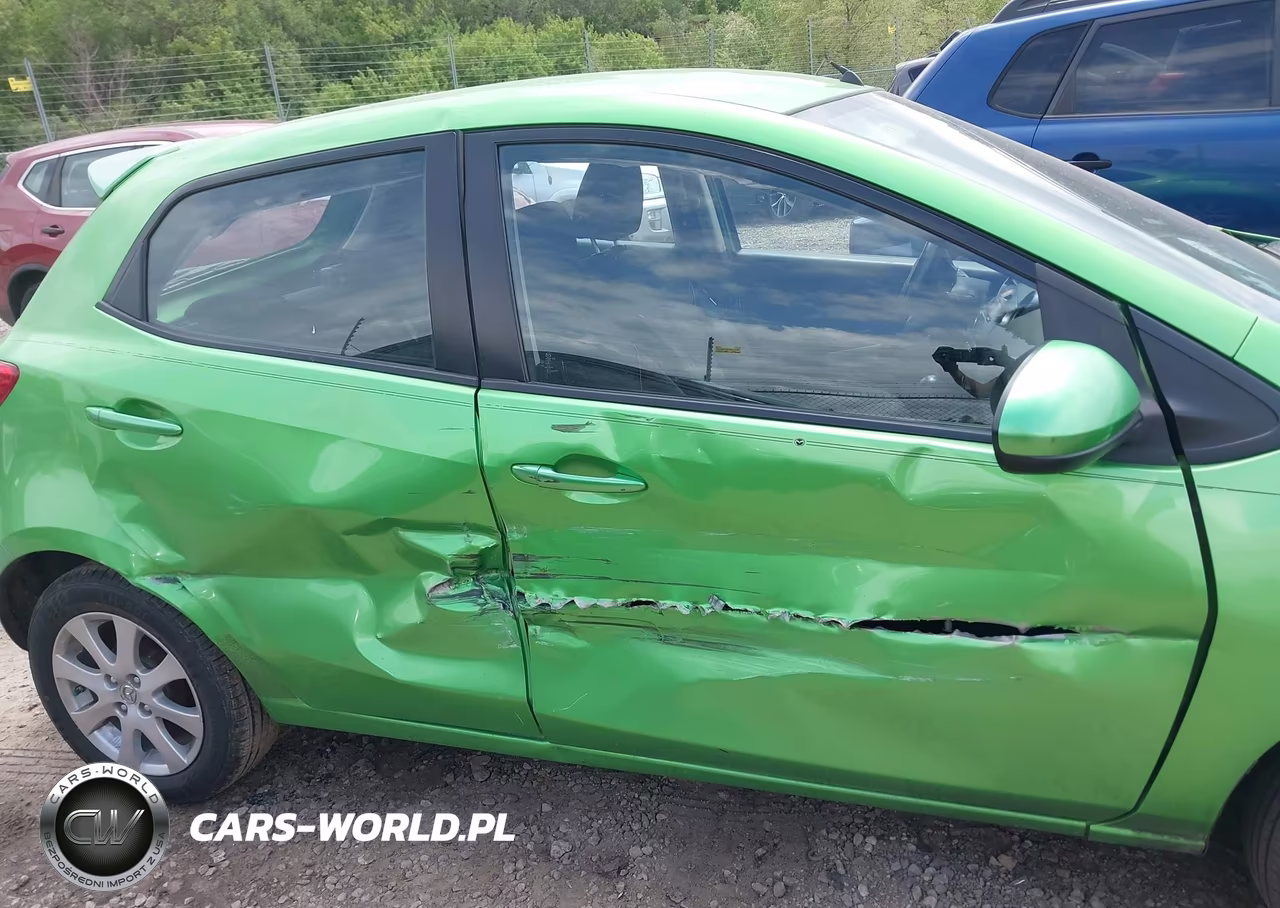 2011 Mazda Mazda2 Touring VIN:JM1DE1HY9B0122796 - 6