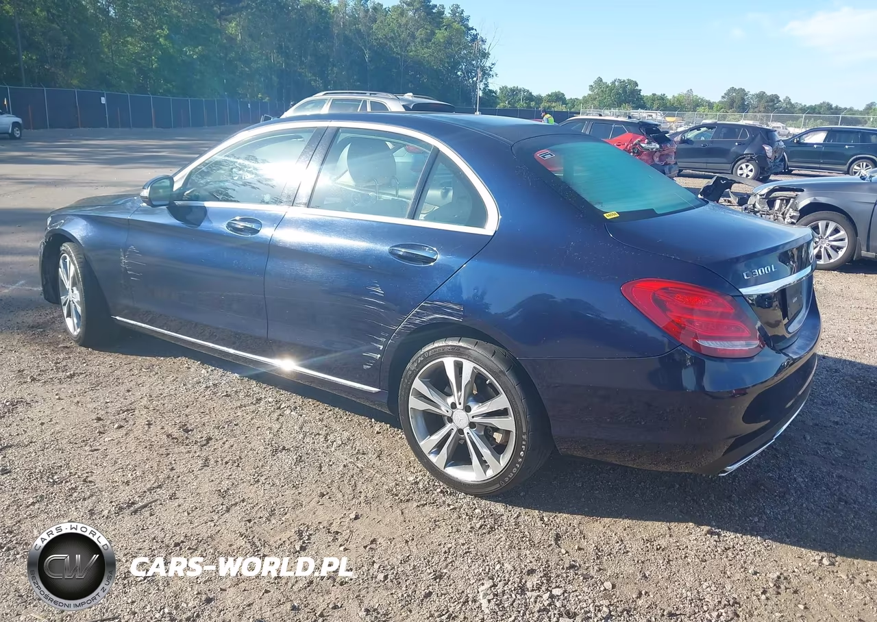 2015 Mercedes-Benz C 300 4Matic VIN:55SWF4KB1FU038117 - 3