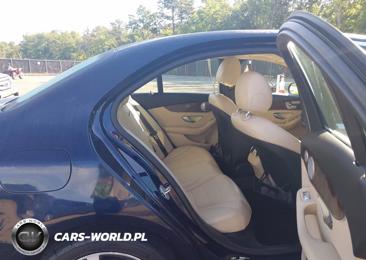 2015 Mercedes-Benz C 300 4Matic VIN:55SWF4KB1FU038117 - 8