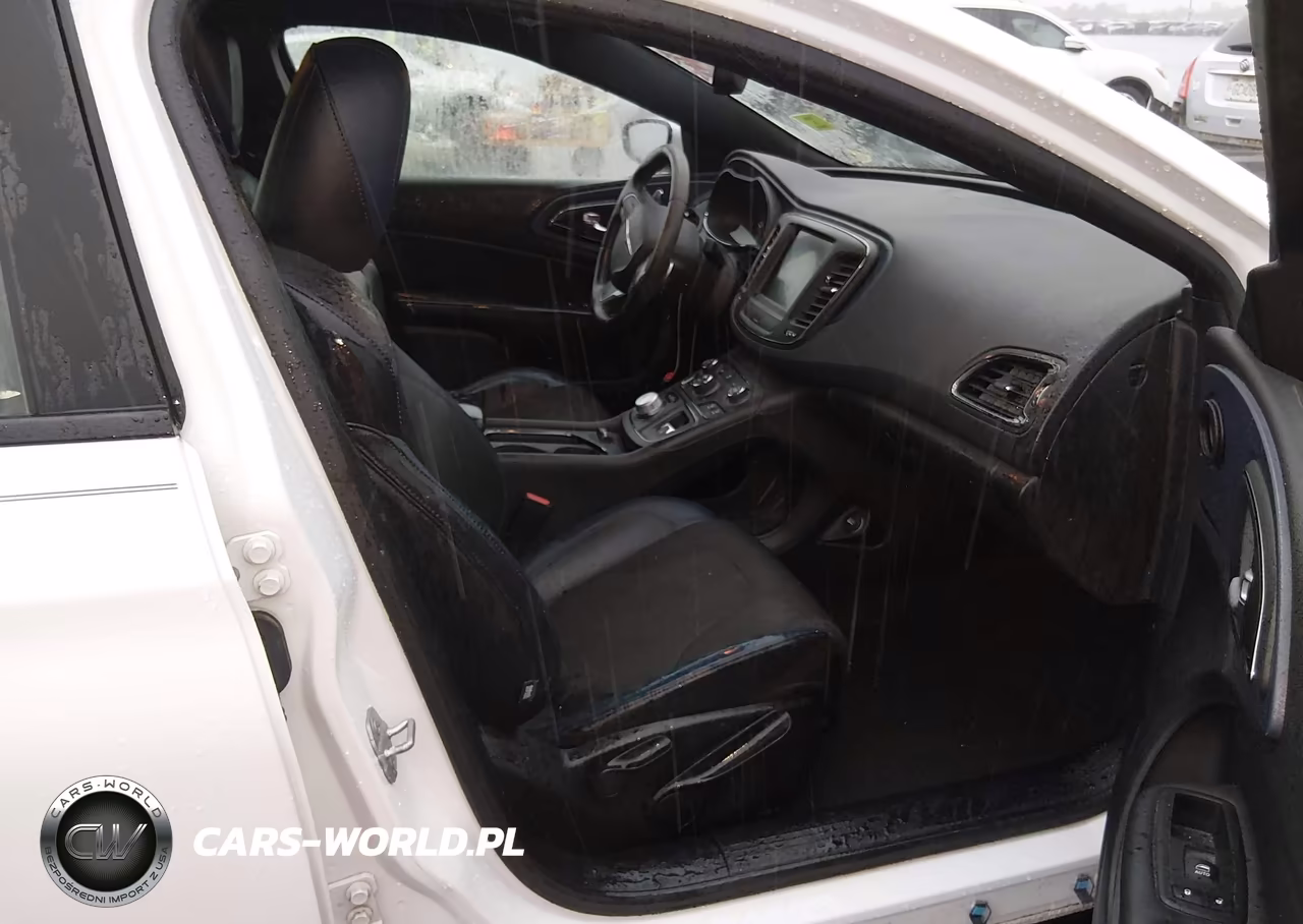 2015 Chrysler 200 S VIN:1C3CCCBB7FN555872 - 5