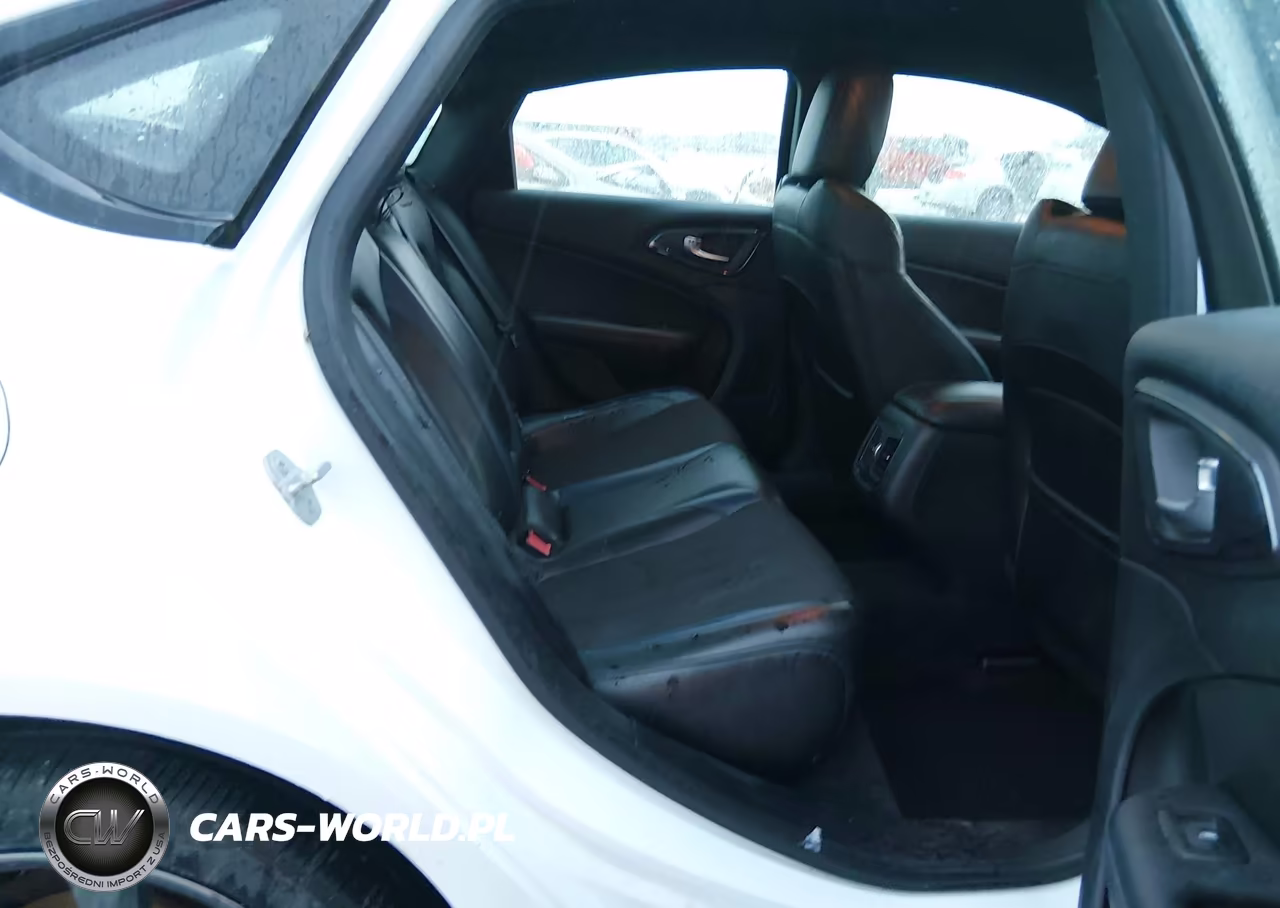 2015 Chrysler 200 S VIN:1C3CCCBB7FN555872 - 8