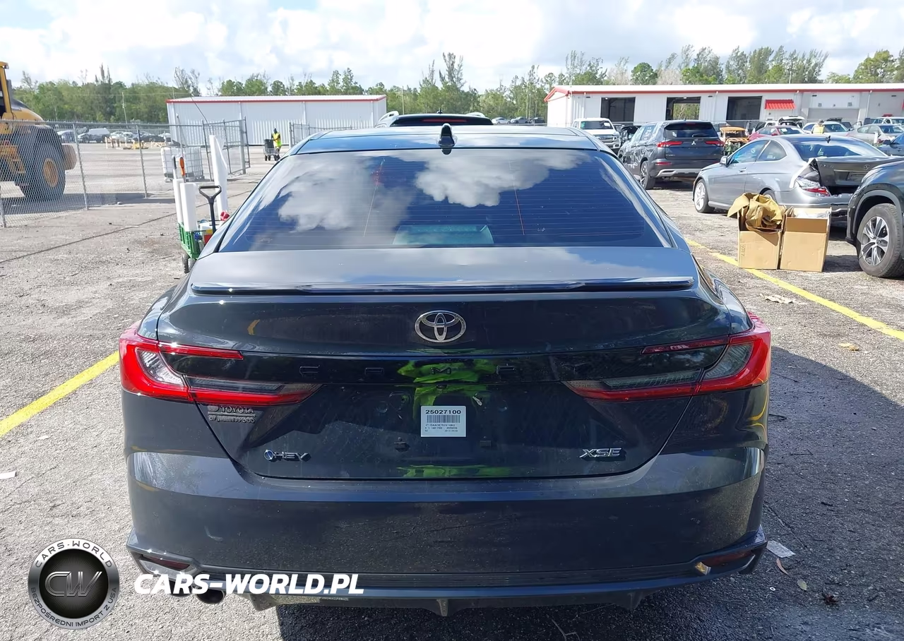 2025 Toyota Camry Xse VIN:4T1DAACK7SU514842 - 17