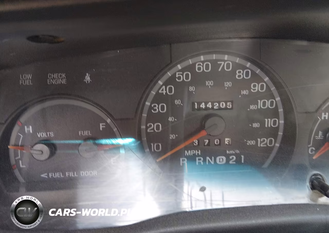 1998 Ford Crown Victoria VIN:2FAFP73WXWX176729 - 7