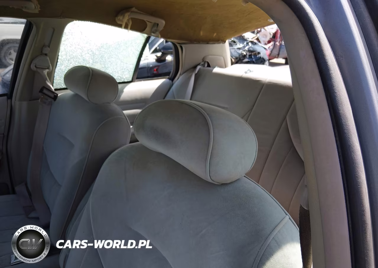 1998 Ford Crown Victoria VIN:2FAFP73WXWX176729 - 8