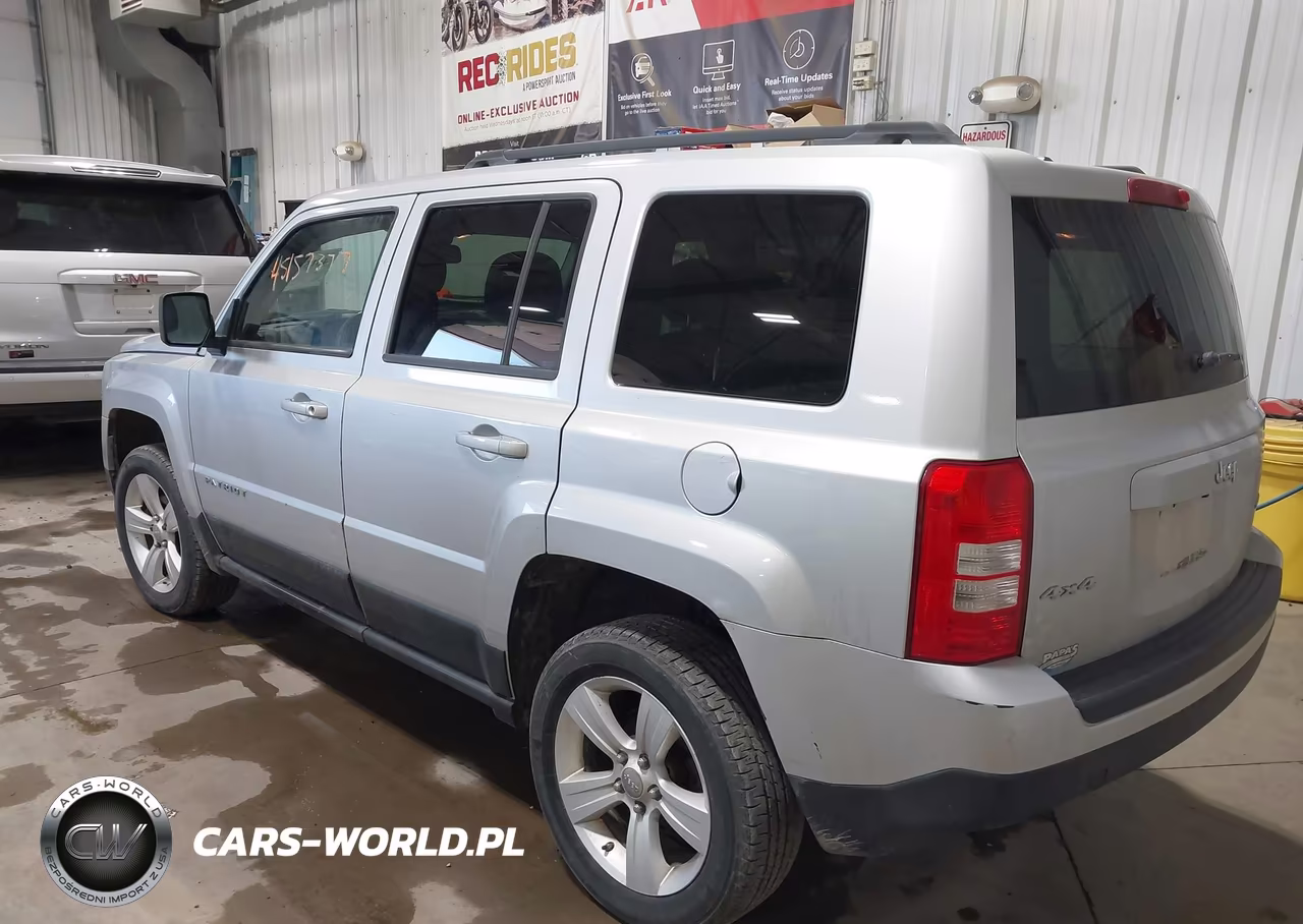 2012 Jeep Patriot Latitude VIN:1C4NJRFB7CD672442 - 3
