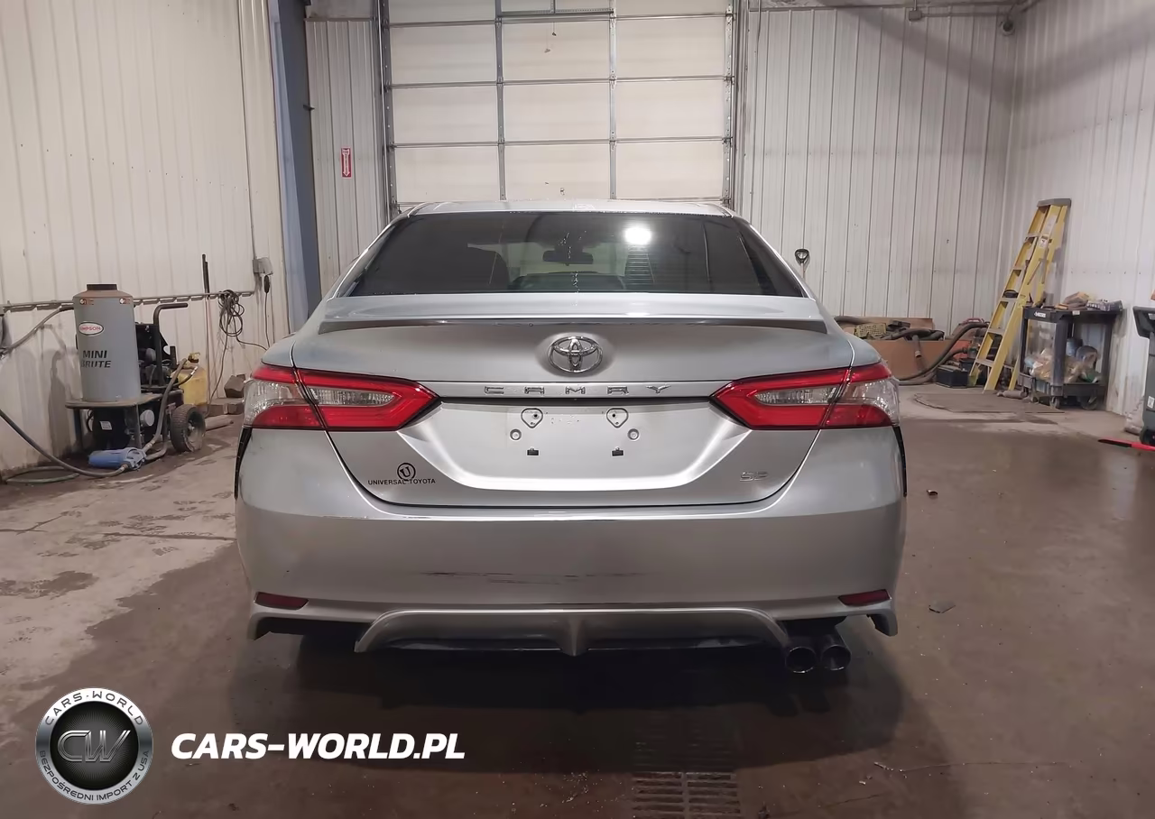 2018 Toyota Camry Se VIN:4T1B11HK4JU065439 - 17