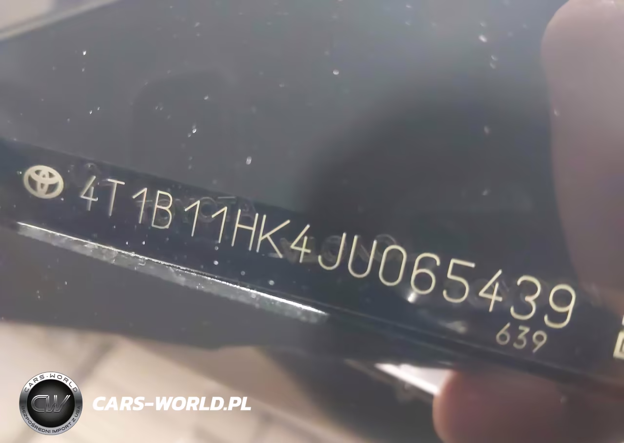 2018 Toyota Camry Se VIN:4T1B11HK4JU065439 - 9