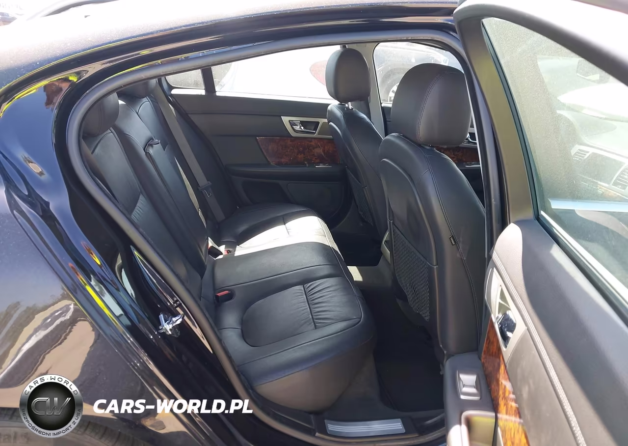 2009 Jaguar Xf Luxury VIN:SAJWA05B79HR22833 - 8