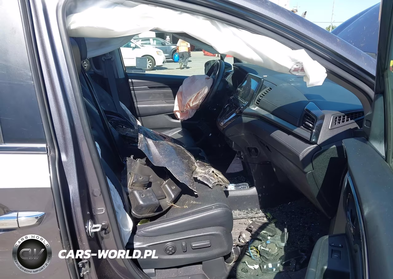 2021 Honda Odyssey Touring VIN:5FNRL6H8XMB025166 - 5