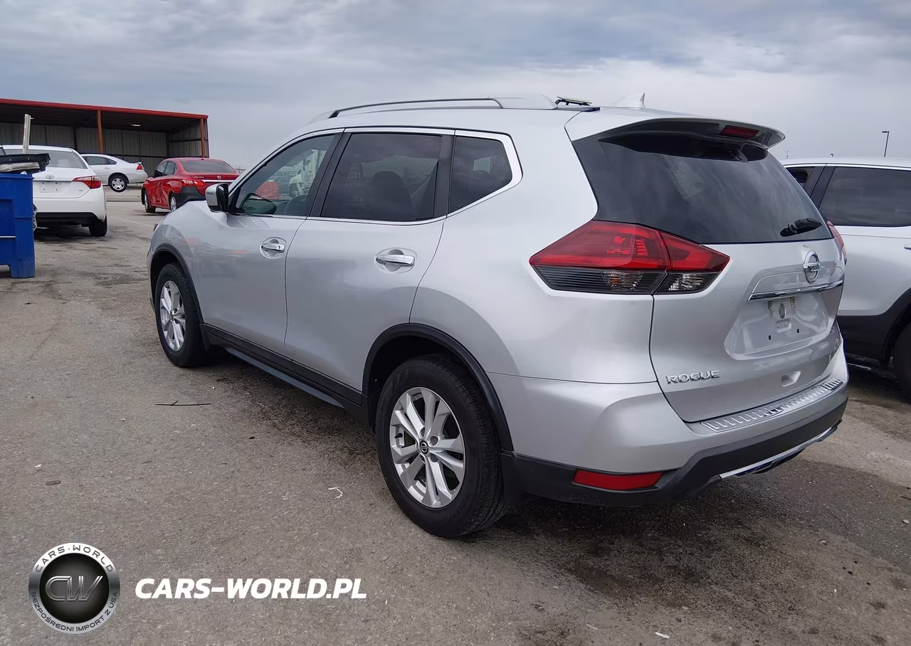 2018 Nissan Rogue S VIN:5N1AT2MT6JC815150 - 3