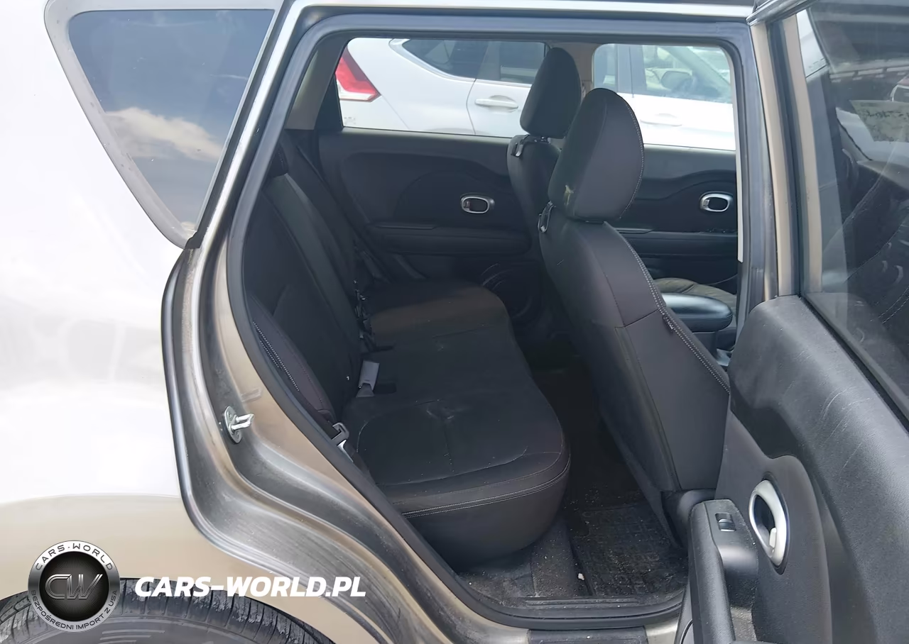 2015 Kia Soul VIN:KNDJN2A29F7186302 - 8