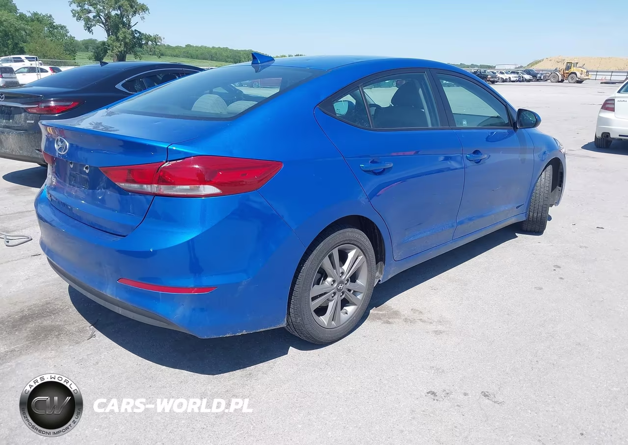 2018 Hyundai Elantra Sel VIN:KMHD84LF7JU610372 - 4