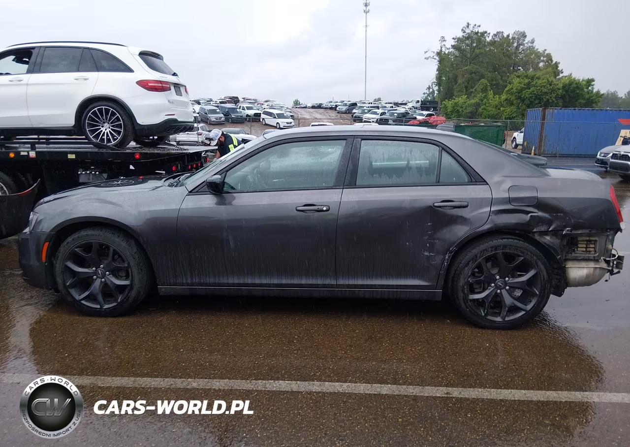 2020 Chrysler 300 Touring VIN:2C3CCAAG1LH212707 - 15