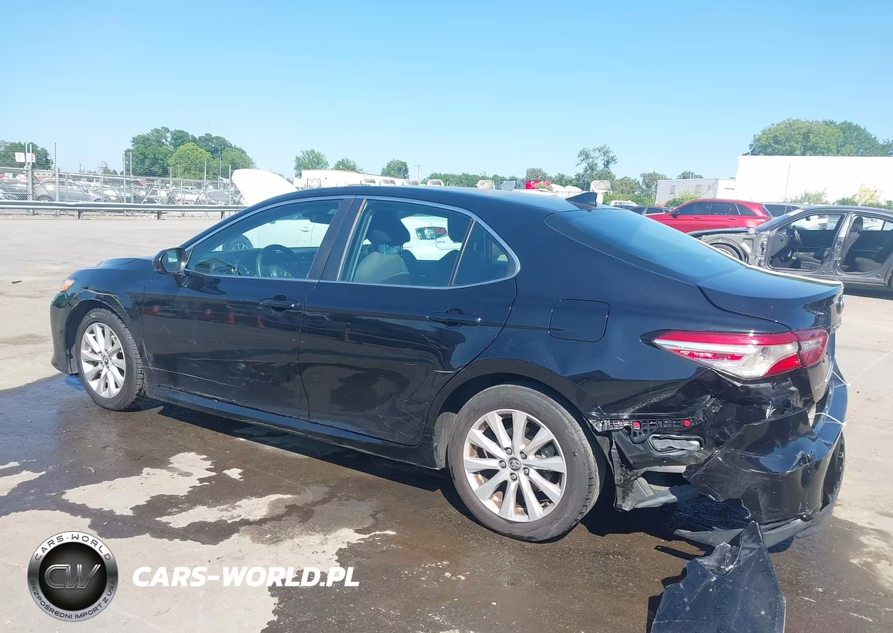 2019 Toyota Camry Le VIN:4T1B11HK2KU819861 - 15