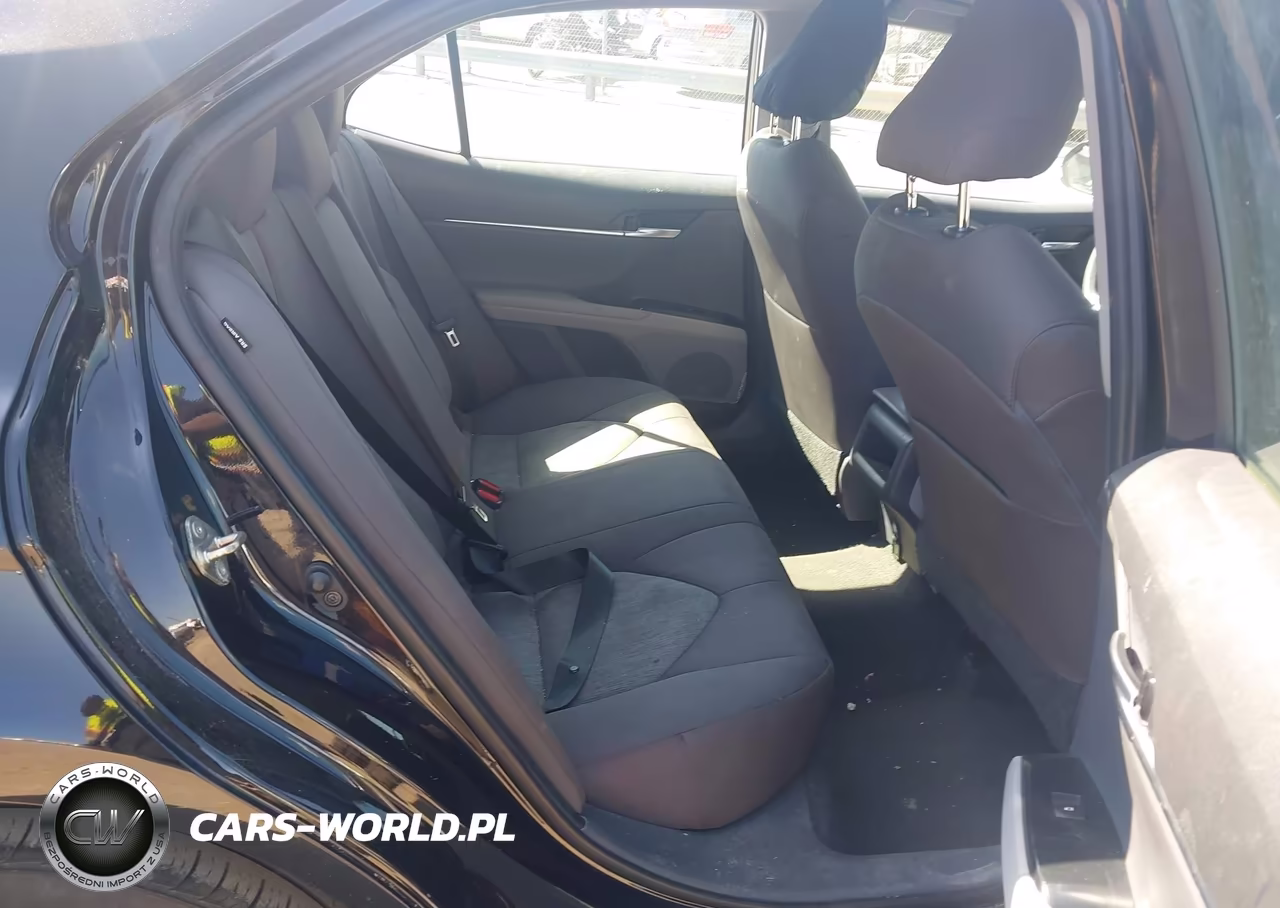 2019 Toyota Camry Le VIN:4T1B11HK2KU819861 - 8