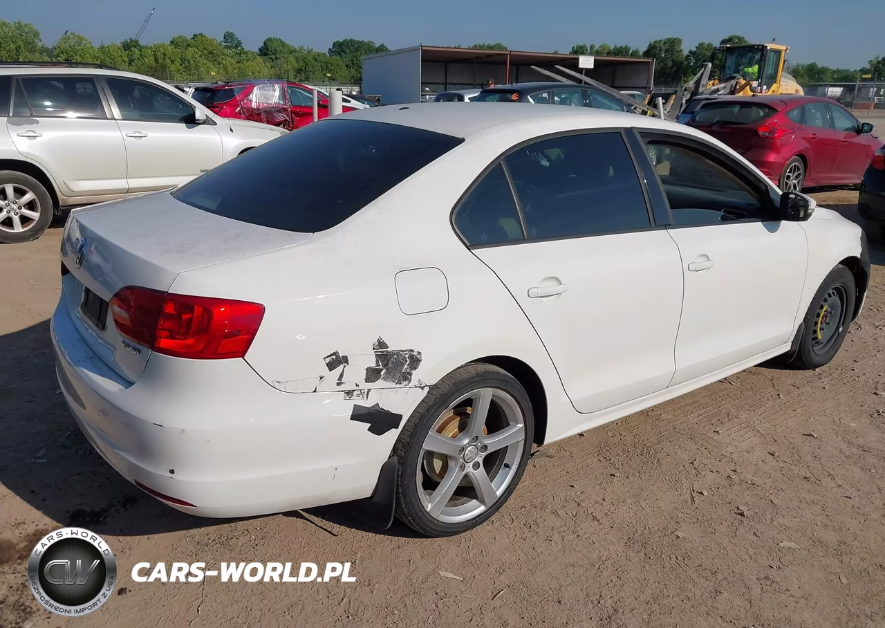 2011 Volkswagen Jetta 2.5L Se VIN:3VWDX7AJ0BM351579 - 4