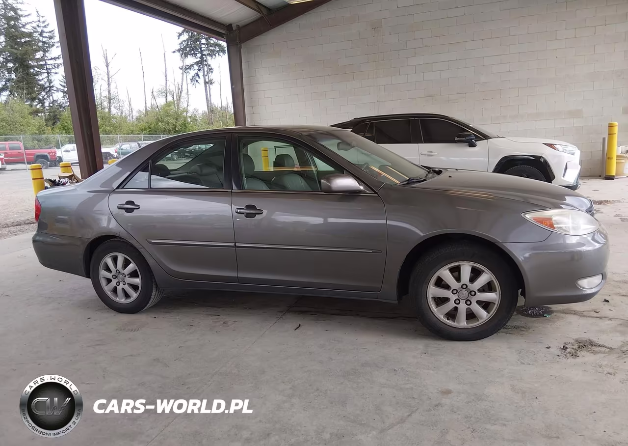 2003 Toyota Camry Xle VIN:JTDBE30K330163145 - 13