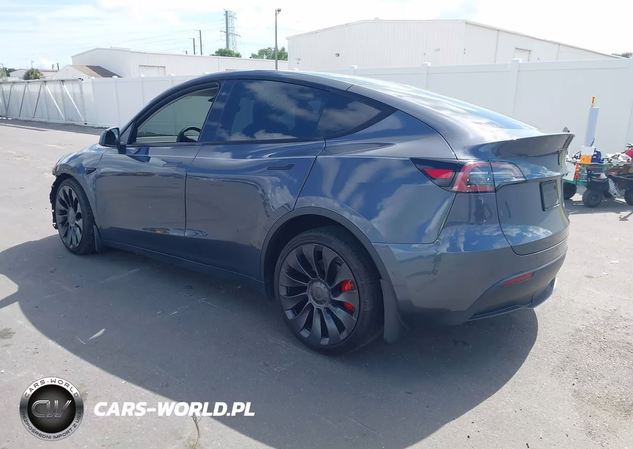 2022 Tesla Model Y Performance Dual Motor All-Wheel Drive VIN:7SAYGDEF2NF515693 - 3