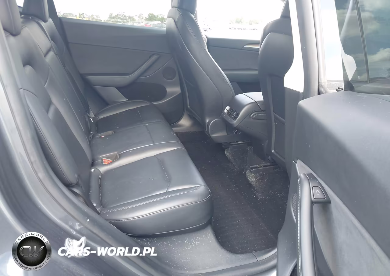 2022 Tesla Model Y Performance Dual Motor All-Wheel Drive VIN:7SAYGDEF2NF515693 - 8