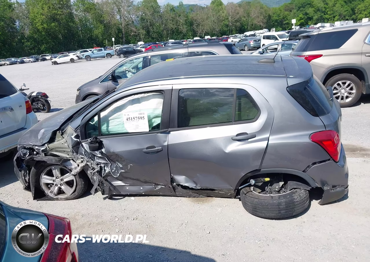 2020 Chevrolet Trax Fwd Ls VIN:3GNCJKSBXLL286037 - 14