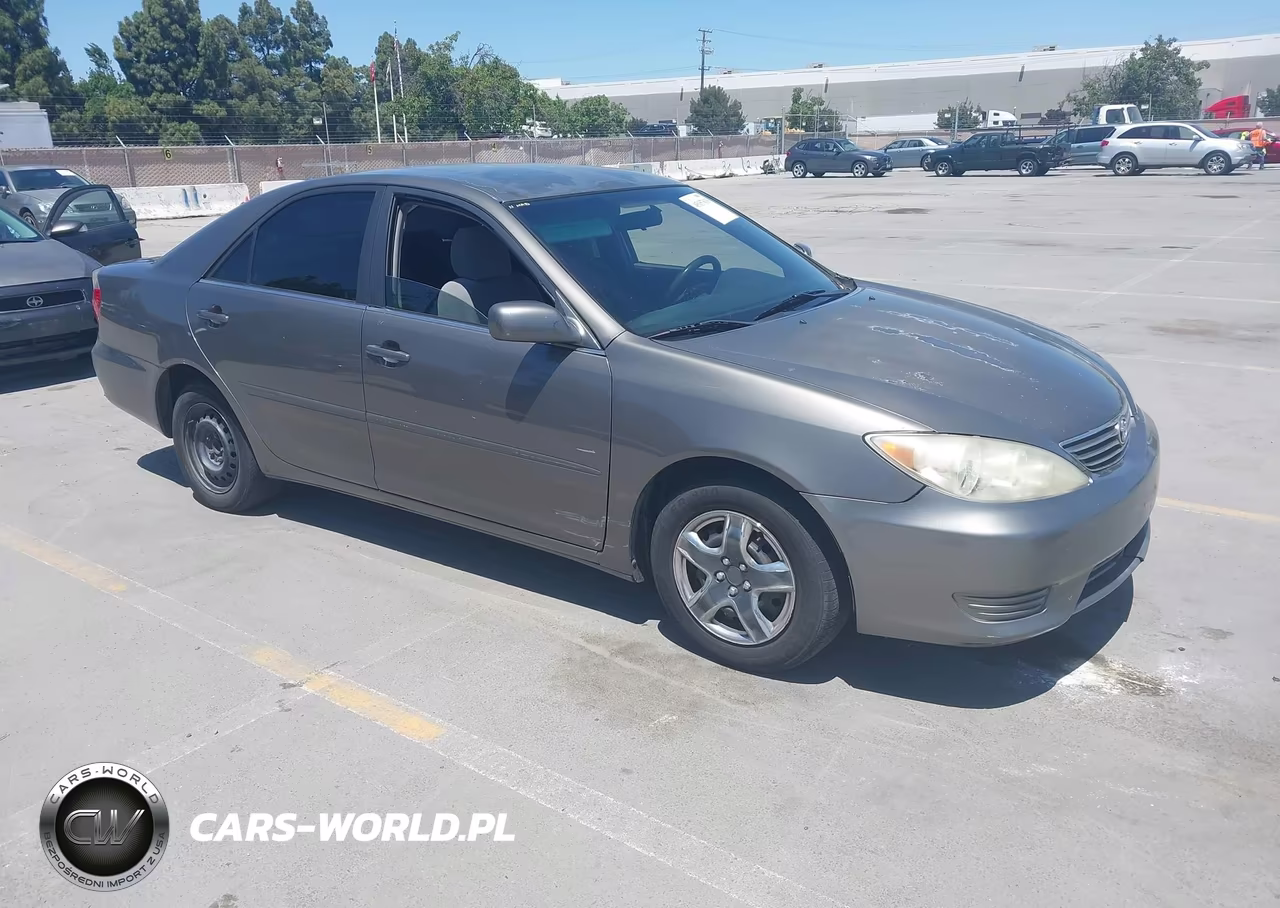 2005 Toyota Camry Le
