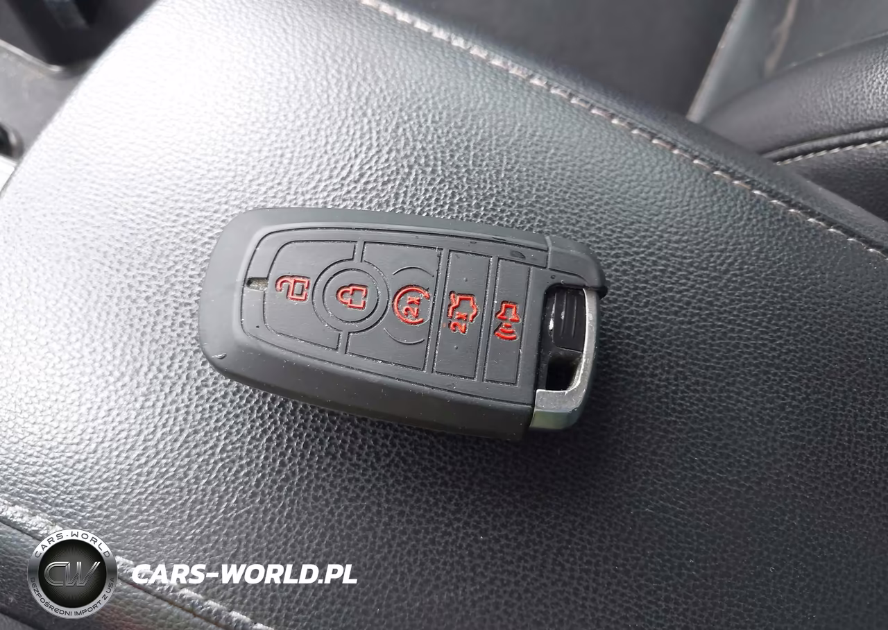2019 Ford Fusion Titanium VIN:3FA6P0D97KR117484 - 11
