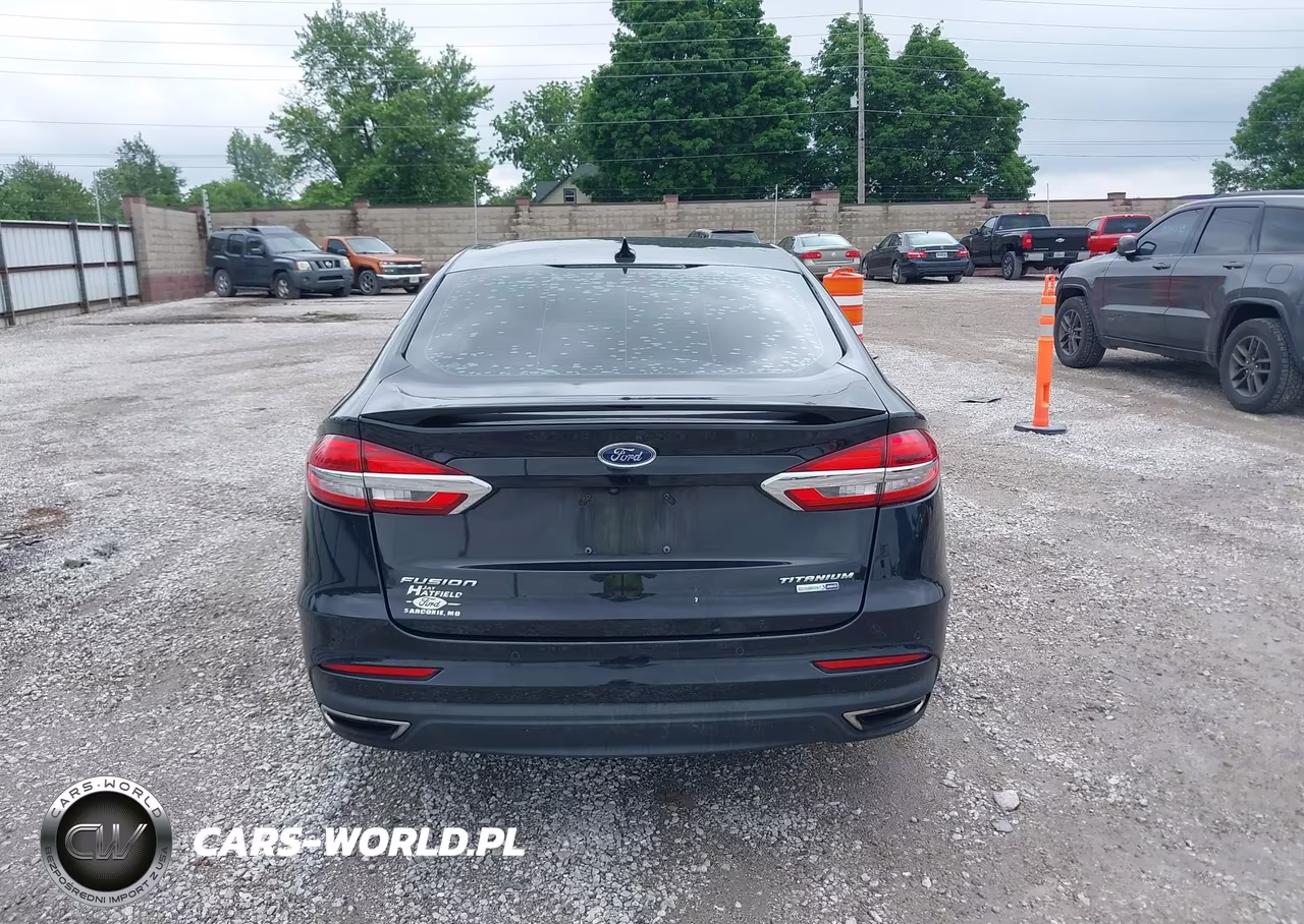 2019 Ford Fusion Titanium VIN:3FA6P0D97KR117484 - 16