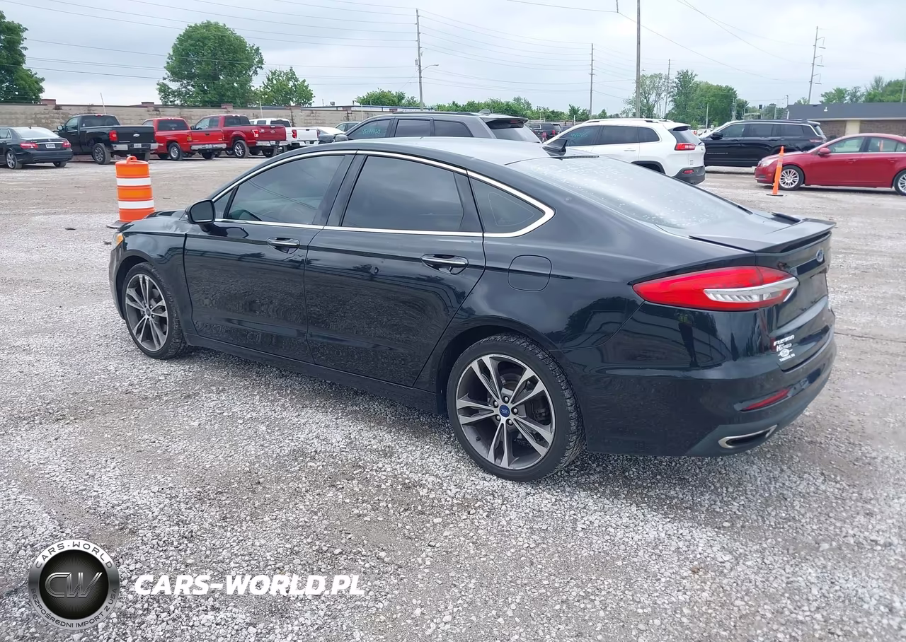2019 Ford Fusion Titanium VIN:3FA6P0D97KR117484 - 3