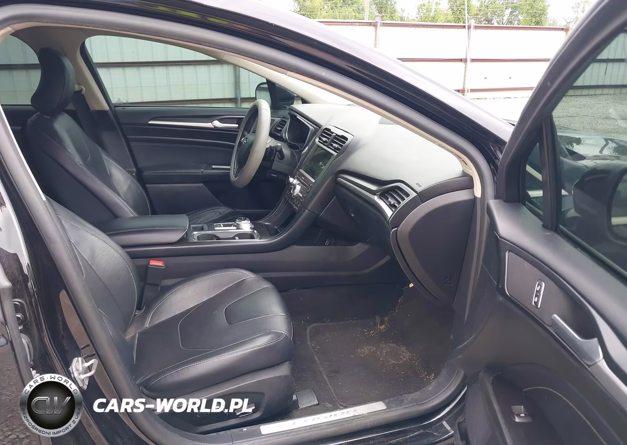 2019 Ford Fusion Titanium VIN:3FA6P0D97KR117484 - 5