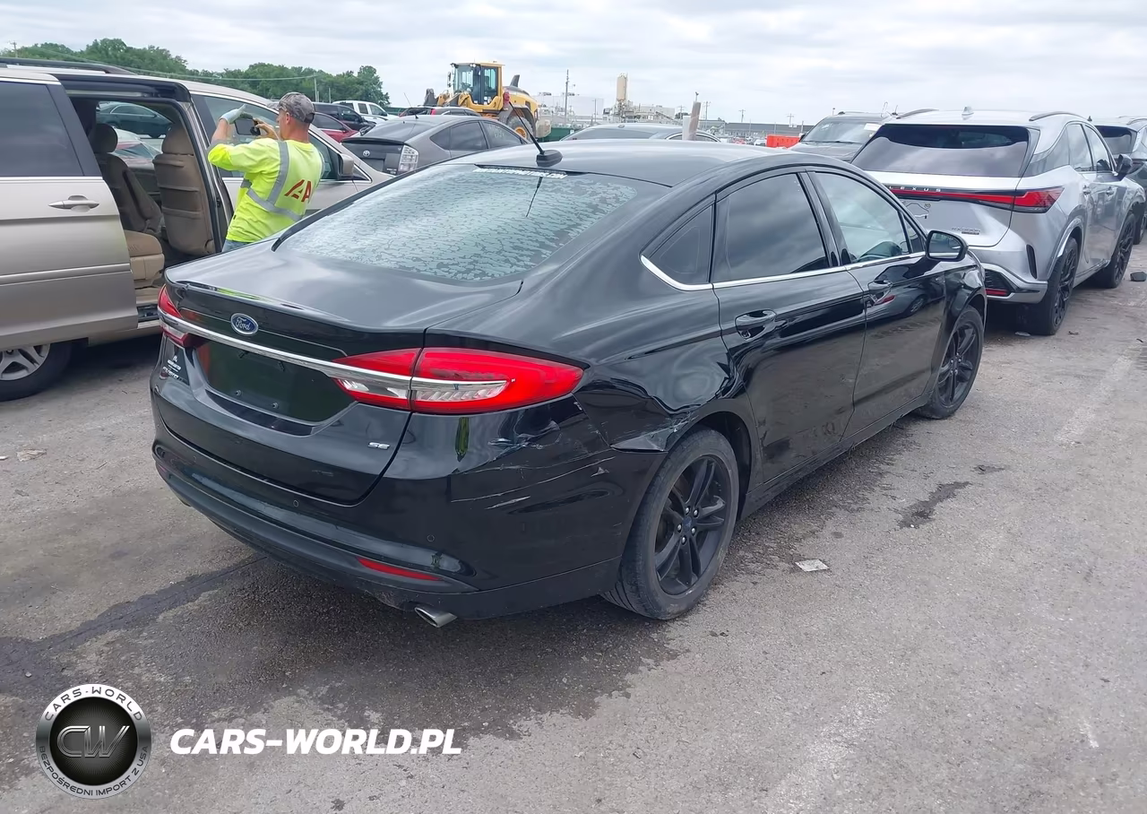 2018 Ford Fusion Se VIN:3FA6P0H78JR108252 - 4