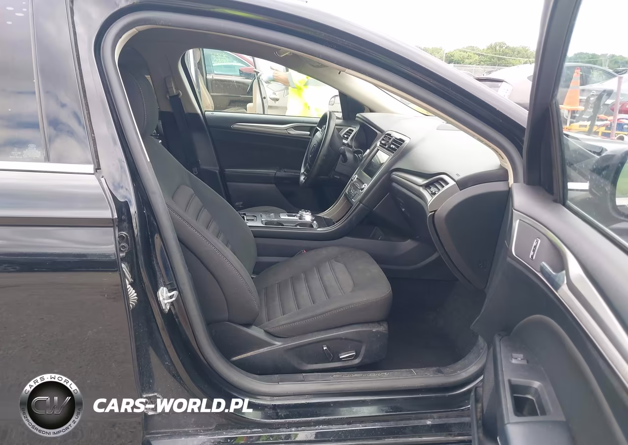 2018 Ford Fusion Se VIN:3FA6P0H78JR108252 - 5