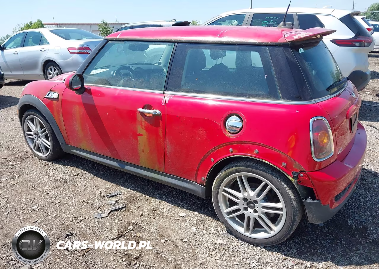 2007 Mini Cooper S VIN:WMWMF73597TL92160 - 3