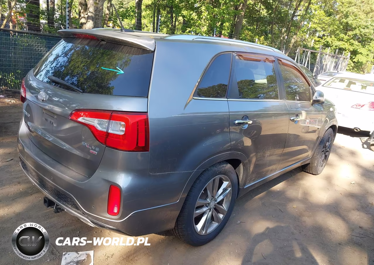 2014 Kia Sorento Limited V6 VIN:5XYKW4A70EG442644 - 4