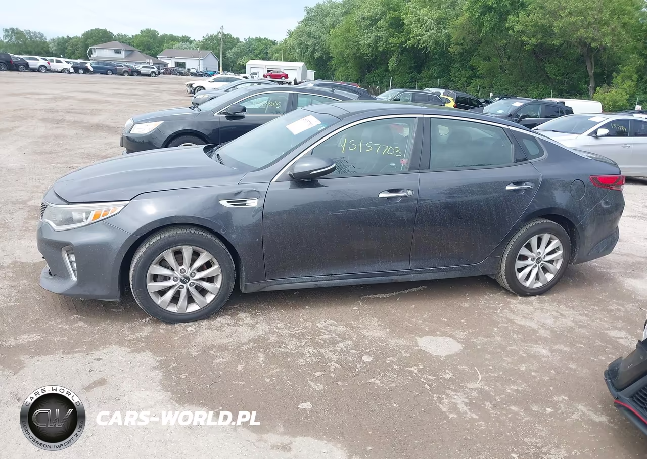2018 Kia Optima S VIN:5XXGT4L33JG193845 - 14