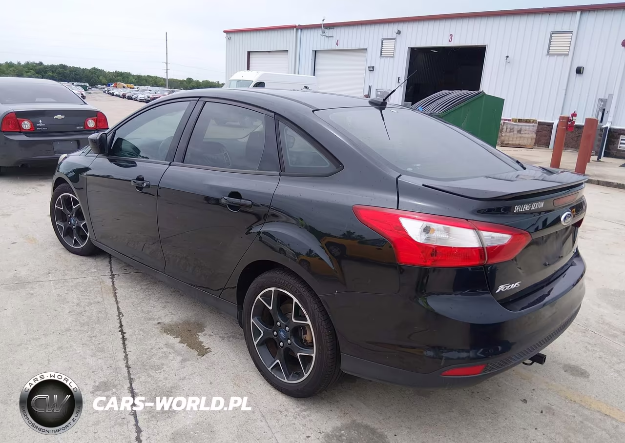 2012 Ford Focus Se VIN:1FAHP3F27CL362182 - 3
