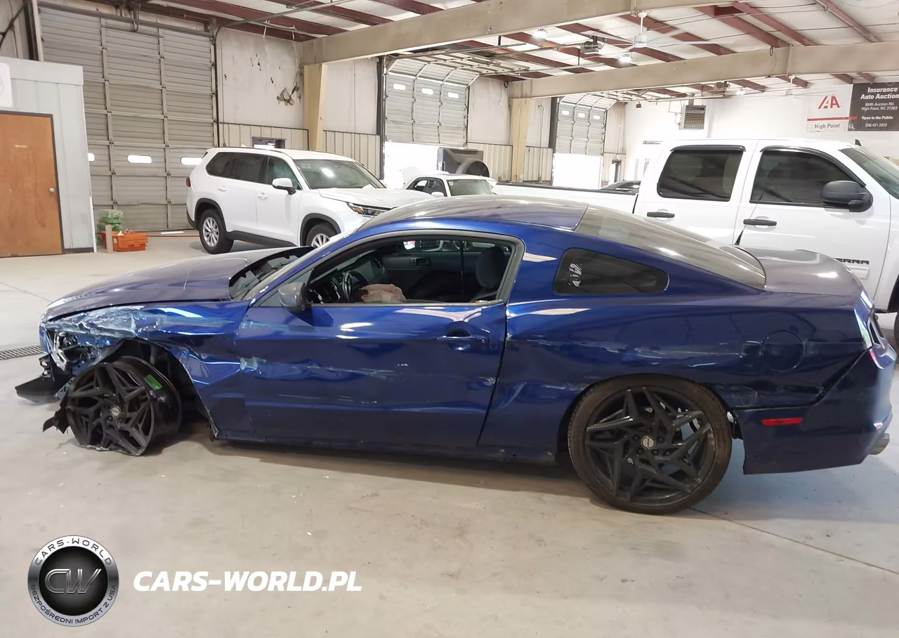 2014 Ford Mustang V6 VIN:1ZVBP8AM0E5324352 - 14
