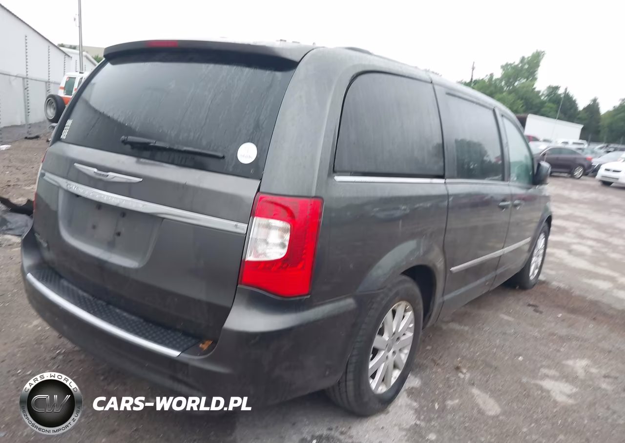 2015 Chrysler Town & Country Touring VIN:2C4RC1BG6FR510463 - 4