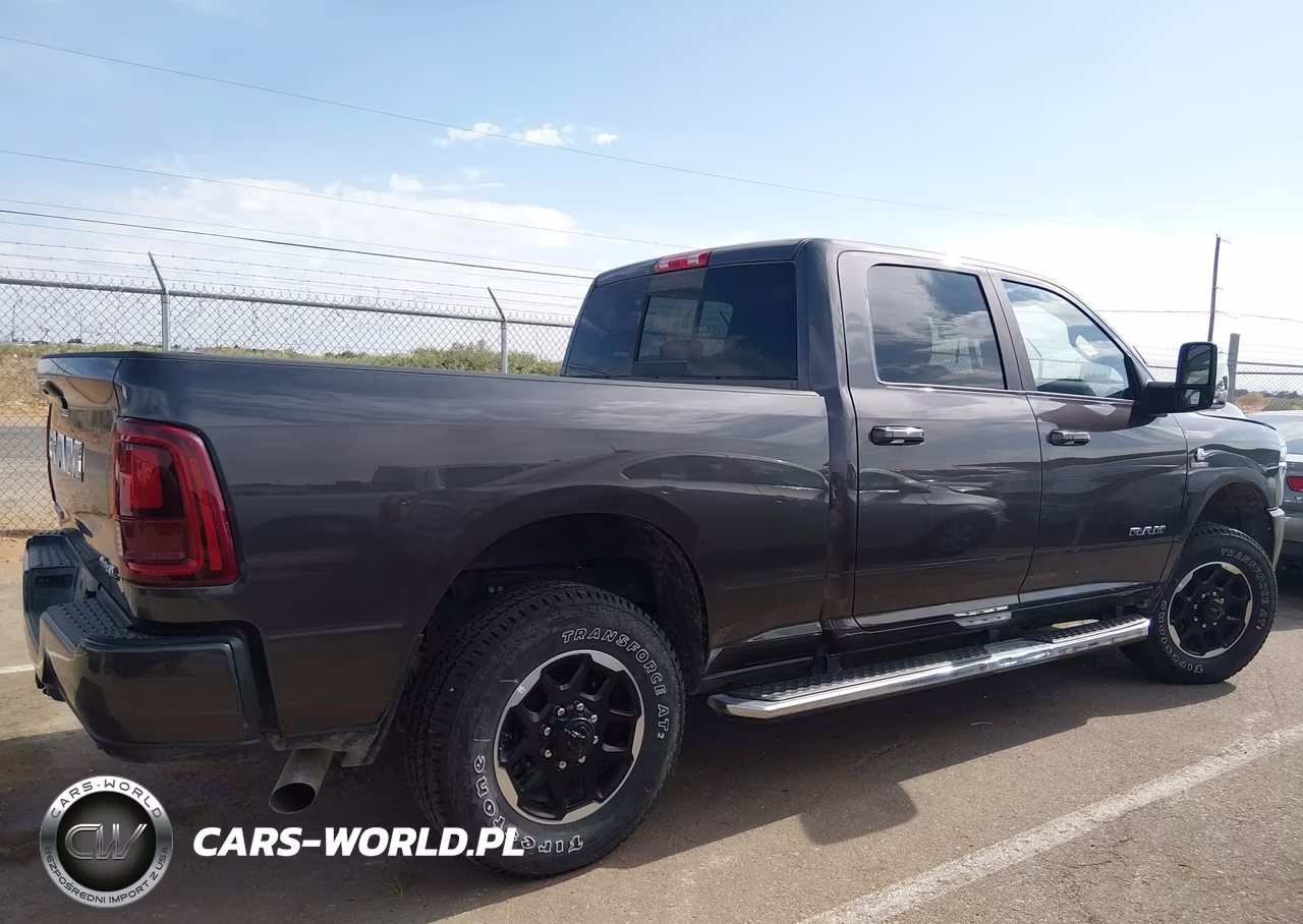 2025 Ram 2500 Laramie 4X4 6'4 Box VIN:3C63R5FL5SG536773 - 13