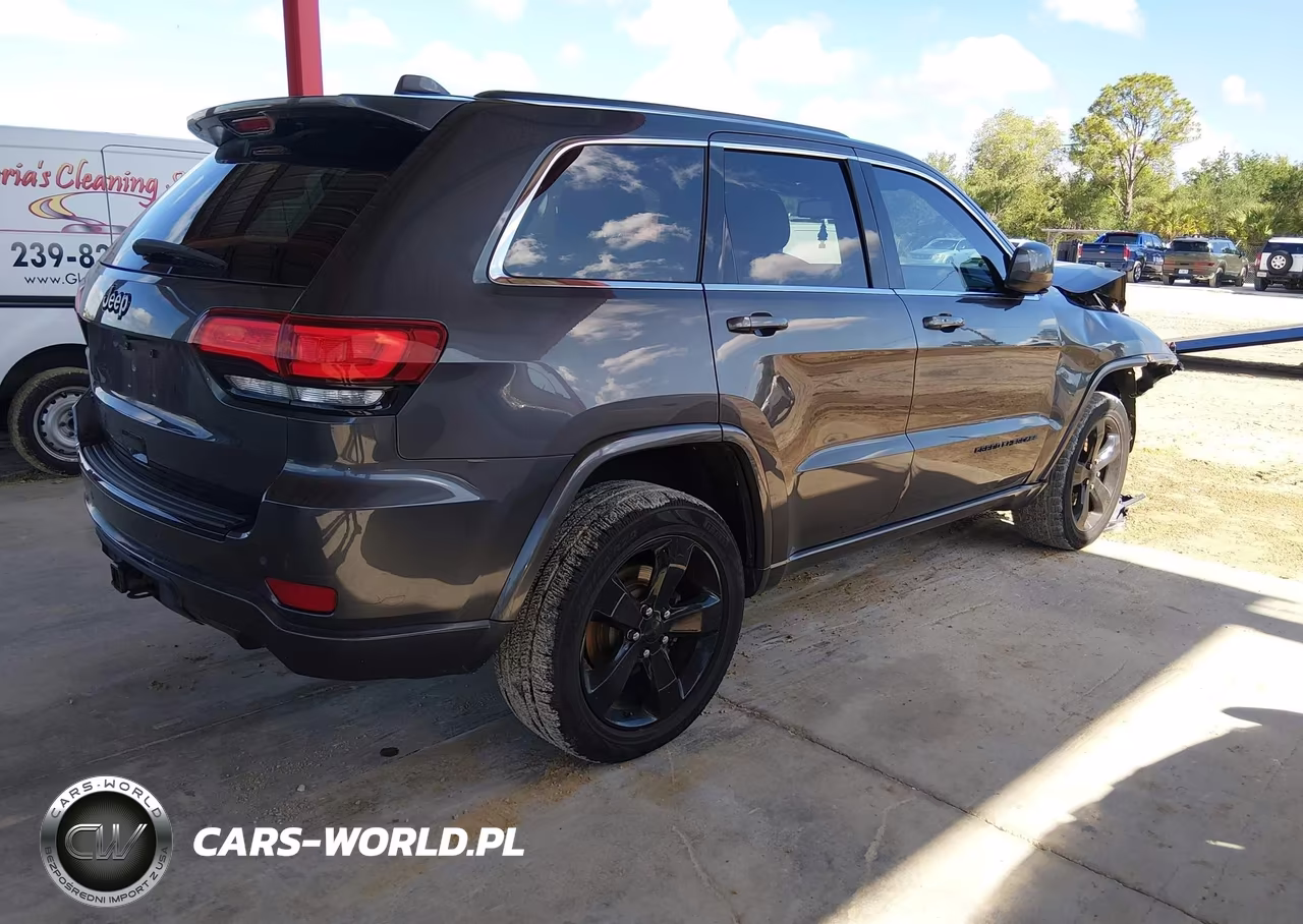 2015 Jeep Grand Cherokee Altitude VIN:1C4RJFAG0FC166285 - 4