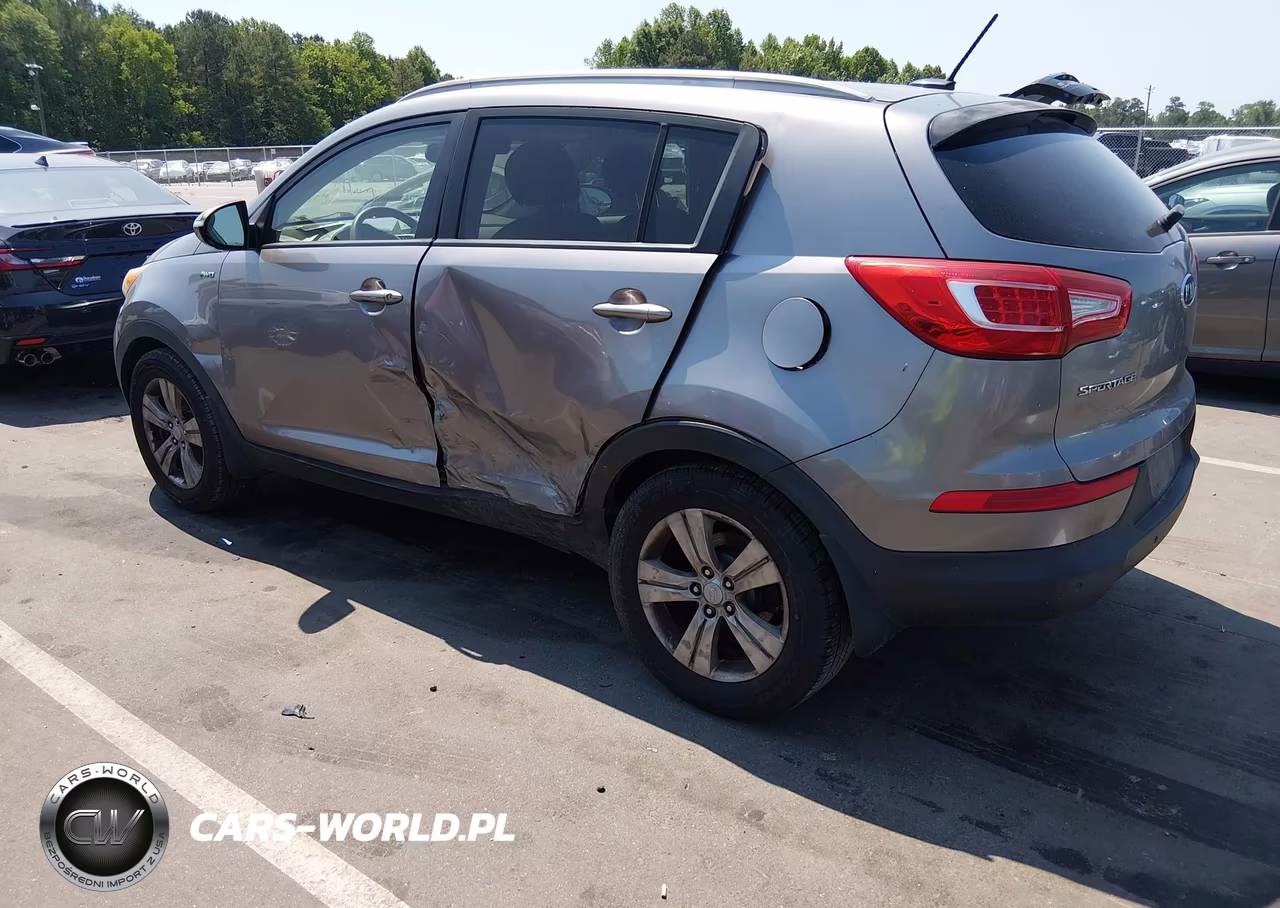 2011 Kia Sportage Lx VIN:KNDPBCA2XB7139654 - 3